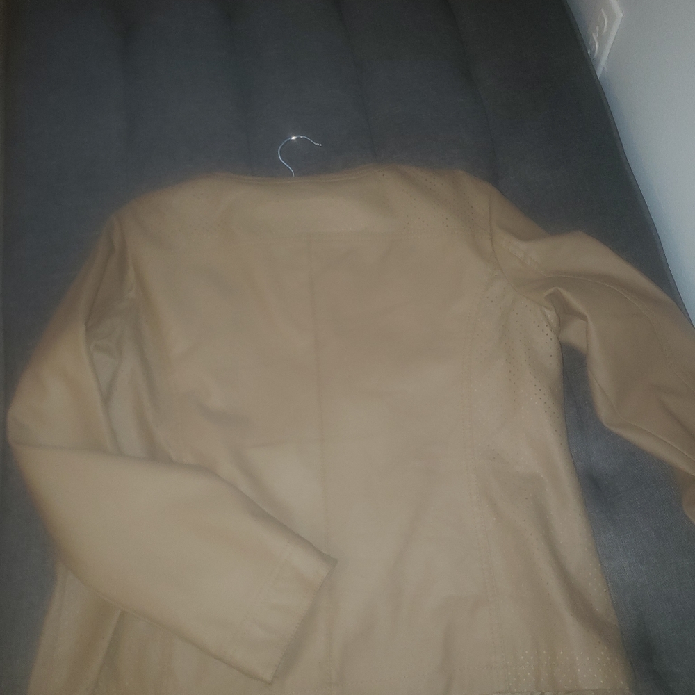 Jacket - Picture 3 of 3
